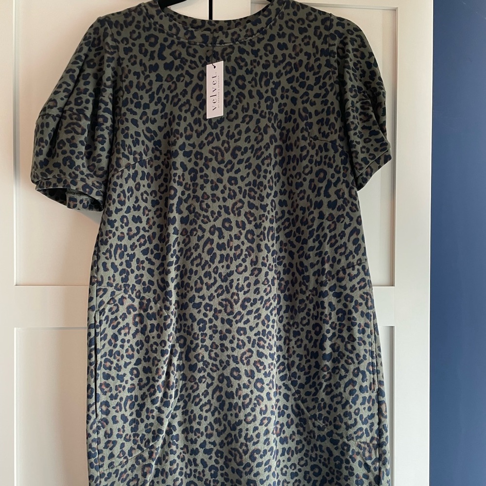 NWT Velvet Graham & Spencer Jolene Dress - Size XS